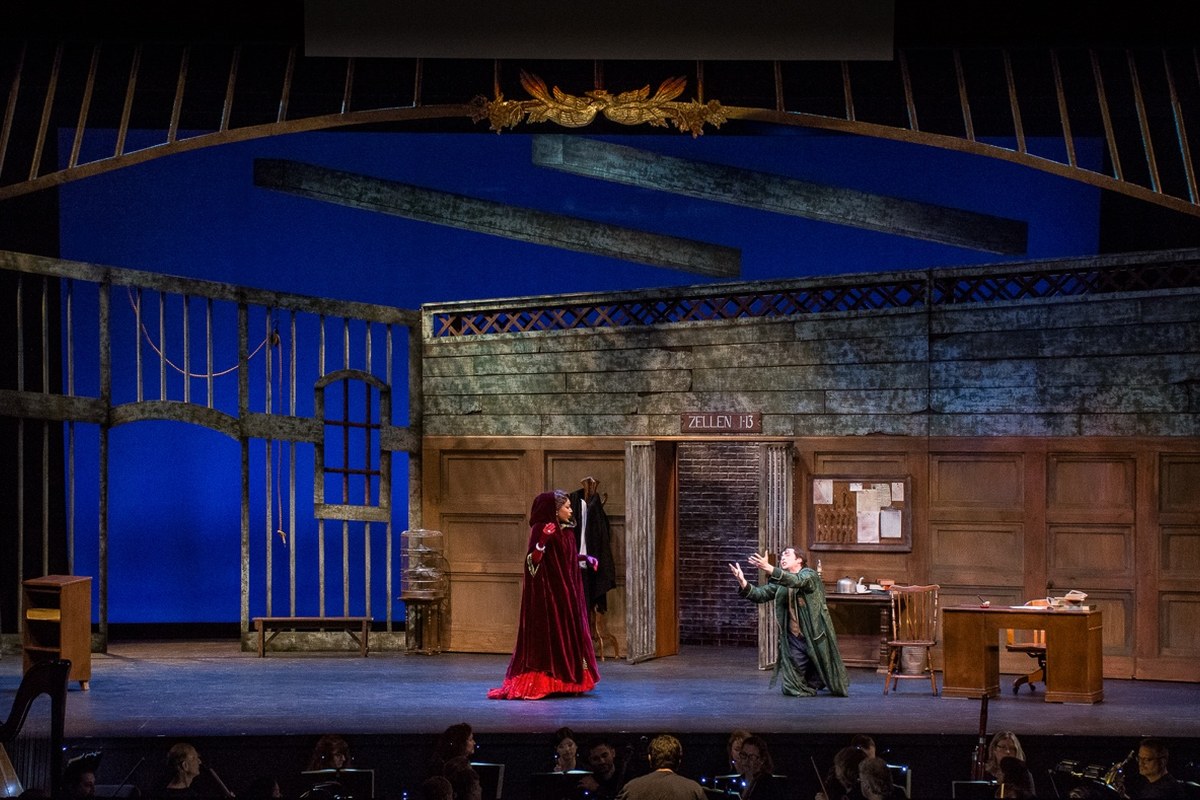 Die Fledermaus | Jefferson Ridenour